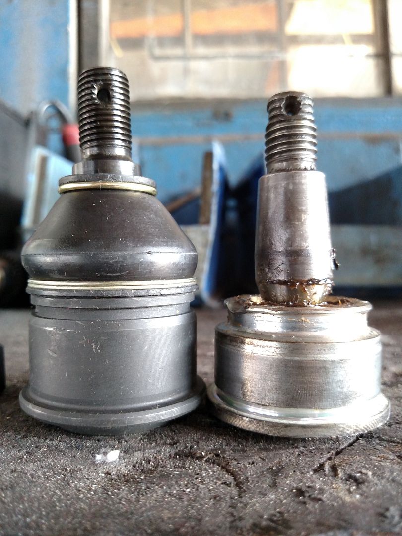 0506 RSXS Front lower ball joint replacement Acura RSX, ILX and